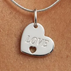 Сердце LOVE подвеска из серебра