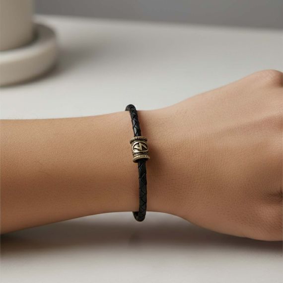 Браслет гайтан из натуральной кожи с руной Соулу бронза, живое фото 1