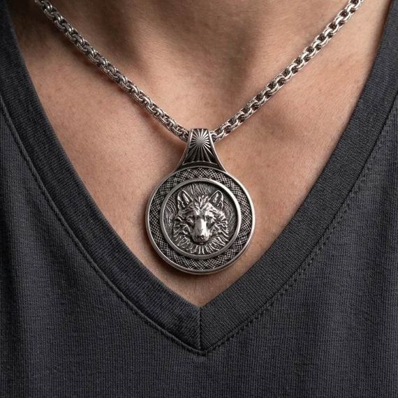 Подвеска Велес Волк из серебра, живое фото 1
