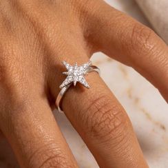 Кольцо Вифлеемская звезда из серебра 925 пробы с фианитами