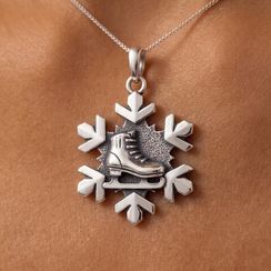 Подвеска на шею ювелирная Конёк в снежинке серебро 925