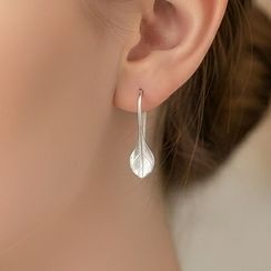 Серьги Листик из серебра 925 пробы