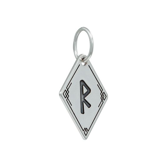 Подвеска Руна Райдо - кулон из серебра 925, вид спереди полубоком