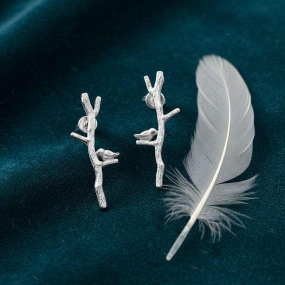 Серьги Ветка из серебра 925 пробы, живое фото 2