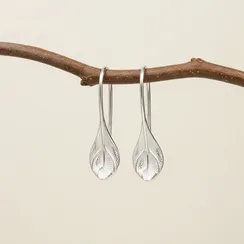 Серьги Листик из серебра 925 пробы