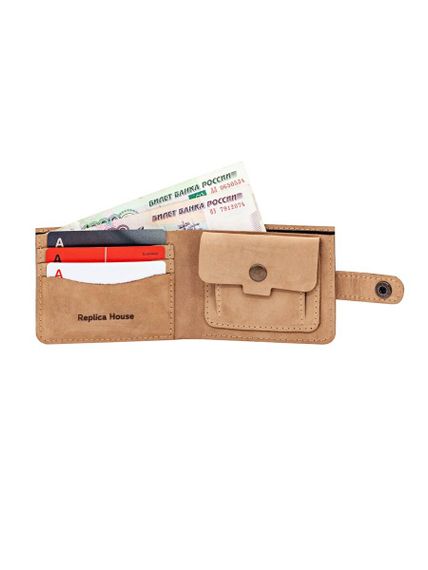 Фото портмоне Всевидящее око светло-коричневая кожа, вид внутри с наполнением.