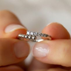 Кольцо Точки с камнями из серебра 925 пробы с фианитами