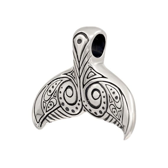 Хвост Кита подвеска из серебра, вид сбоку
