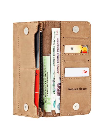 Фото функционального кошелька Классический из светло-коричневого нубука, развернутый вид с наполнением.
