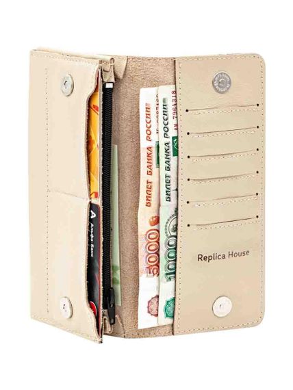 Фото функционального кошелька Классический из молочной кожи, развернутый вид с наполнением.