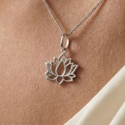 Подвеска Лотос мини из серебра