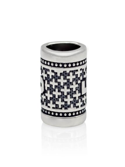 Фото шарм цифра 5 из серебра на белом фоне сбоку