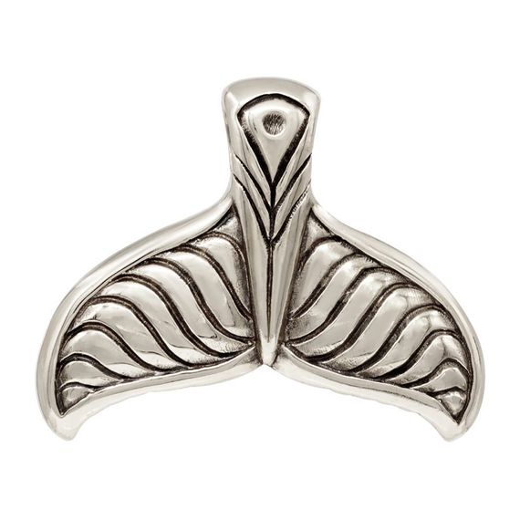 Хвост Кита - подвеска из мельхиора, вид сзади