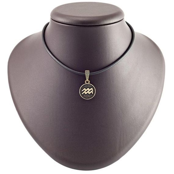 Фото подвески знака зодиака Водолей из бронзы в интернет-магазине Replica House.