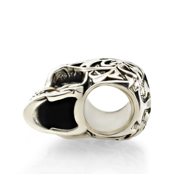 Серебряная бусина череп Tribal skull, фото сквозного отверстия.