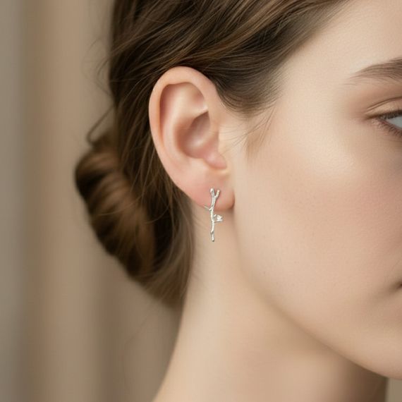 Серьги Ветка из серебра 925 пробы, живое фото 3