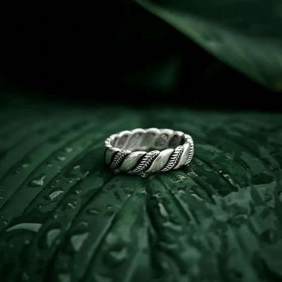 Кольцо Плетение из серебра 925 пробы, живое фото 2