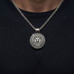 Серебряный оберег с символом Велеса и медведем подвеска