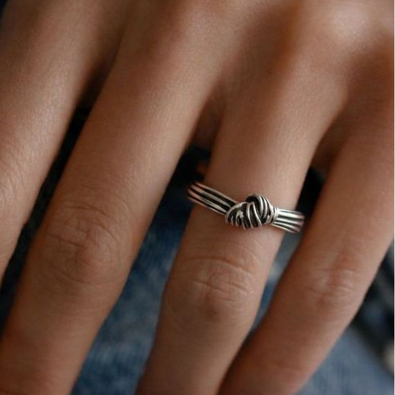 Кольцо Узел из серебра 925 пробы, живое фото 5