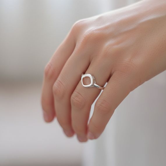 Кольцо Квадрат округлый из серебра 925 пробы, живое фото 1