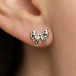 Серьги-пусеты Бант симметричный из серебра 925 пробы
