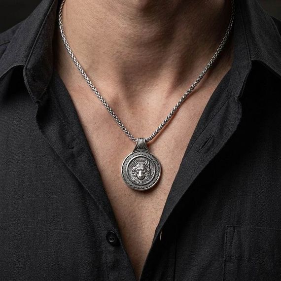 Подвеска Велес Волк малый из серебра, живое фото 1