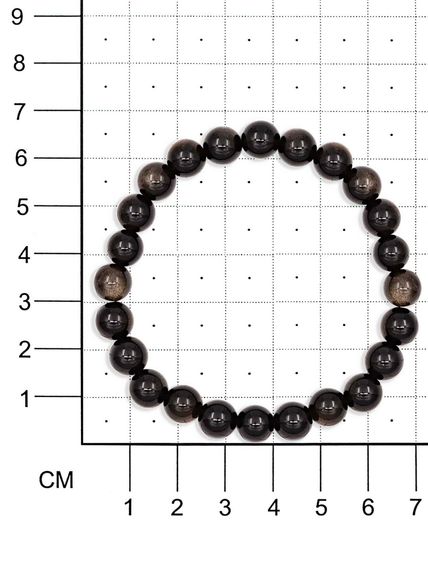 Фото браслета из обсидиана 8 мм на белом фоне вид на размерной сетке