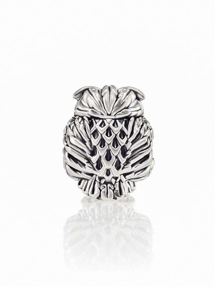 Фото шарма подвески совенок из серебра 925 пробы, диаметр отверстия 2 миллиметра, вид на размерной сетке.