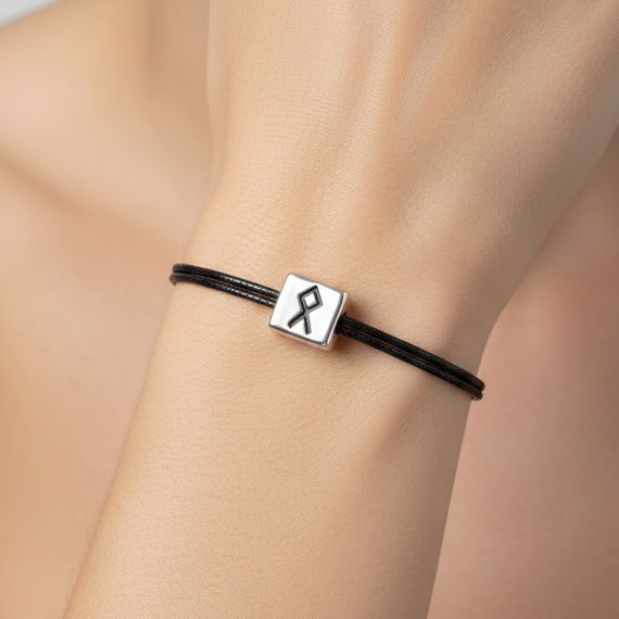 Шарм куб с руной Одал - подвеска из серебра 925 пробы, живое фото 1