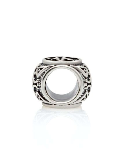 Купите шарм Берегиня из серебра 925 пробы с доставкой, фото на белом фоне, бок шарма