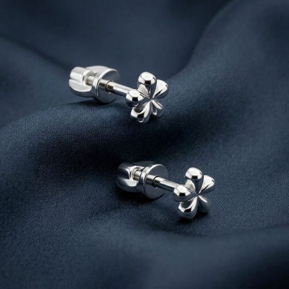 Серьги-пусеты Цветок mini из серебра 925 пробы