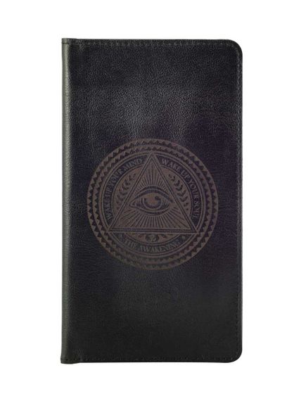 Фото функционального кошелька Всевидящее Око из черной кожи на белом фоне анфас