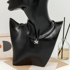 Подвеска в виде буквы М - кулон из серебра 925 пробы