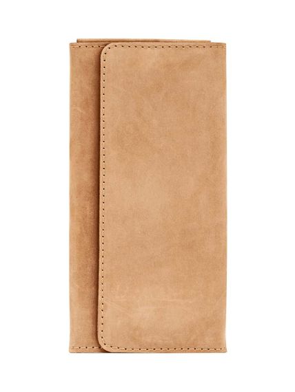 Фото функционального кошелька Классический из светло-коричневого нубука, вид фасад.