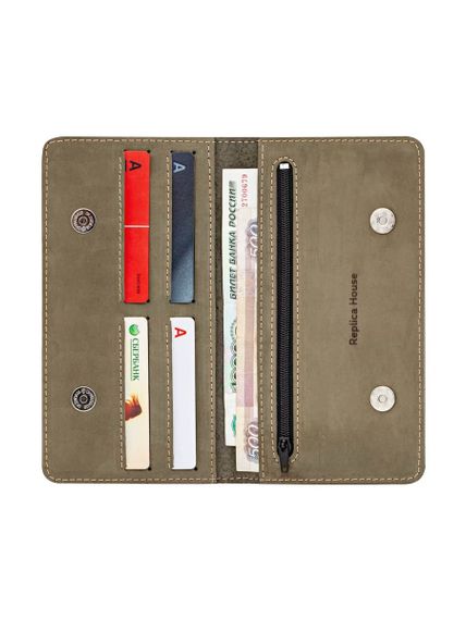 Фото функционального кошелька Карта мира из зеленого нубука, развернутый вид с наполнением.