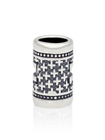 Фото шарм цифра число 11 из серебра на белом фоне сбоку