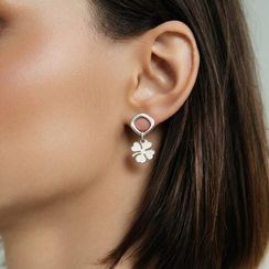 Серьги-пусеты с подвеской Клевер из серебра 925 пробы