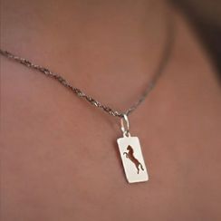 Подвеска Лошадь в прямоугольнике - кулон из серебра 925 пробы