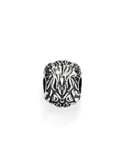 Шарм Лев малый из серебра, вид сзади