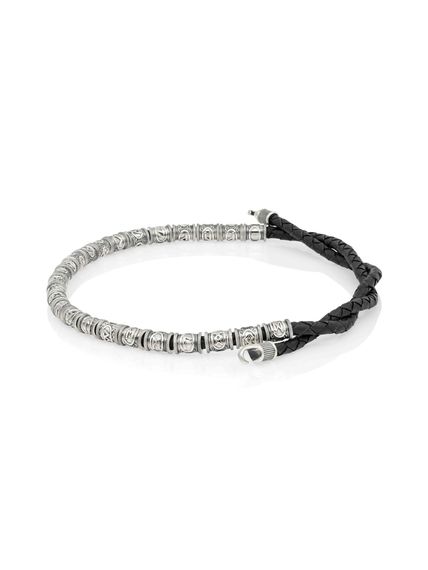 Браслет с рунами на белом фоне сложенный справа 7125