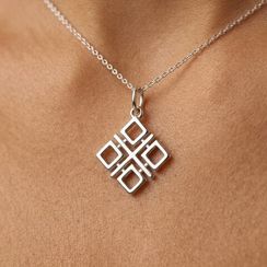 Оберег Макошь подвеска