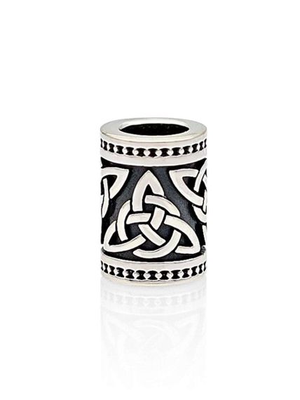 Фото шарма подвески Триксель из серебра 925 пробы.