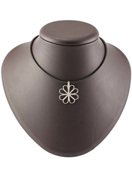 Подвеска «Клевер» из серебра на постаменте