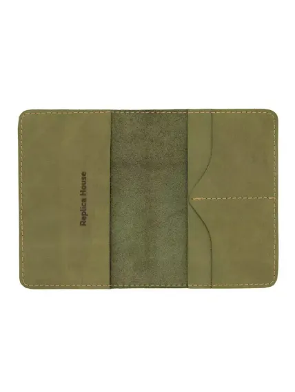 Фото обложка для паспорта Цветок жизни из светло зеленого нубука, в развернутом виде внутри.