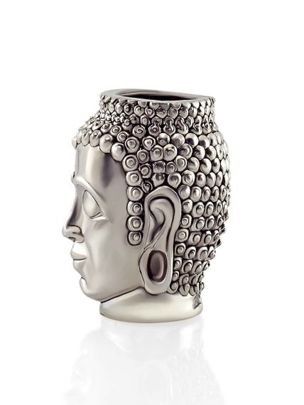 Фотография бусины Будда из серебра, вид слева.