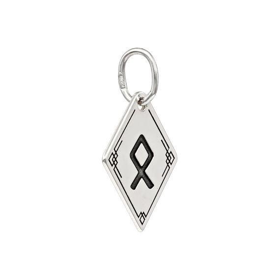 Подвеска Руна Одал - кулон из серебра 925, вид спереди полубоком