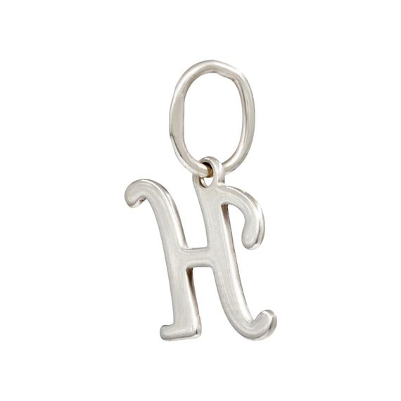 Подвеска в виде буквы Н - кулон из серебра 925 пробы, вид полубоком сзади