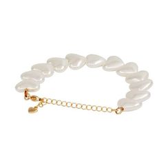 Браслет с перламутровыми бусинами в форме Сердец