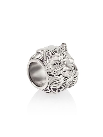 Фото серебряного шарма подвески Лиса на белом фоне, вид слева.