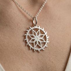 Алатырь в солнце подвеска из серебра